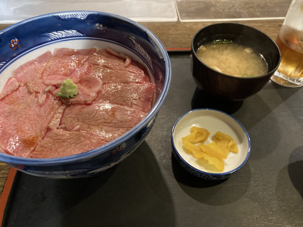 和牛ローストビーフ丼