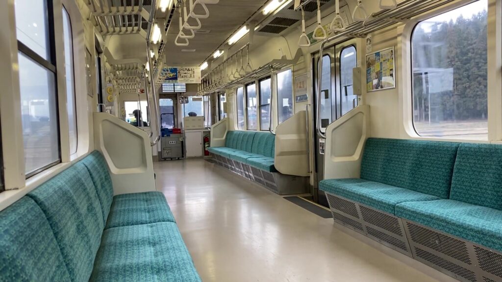 ガラガラの車内