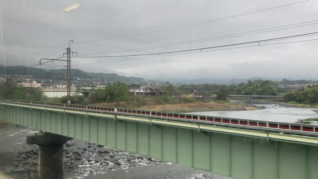 渋川駅手前で渡る利根川