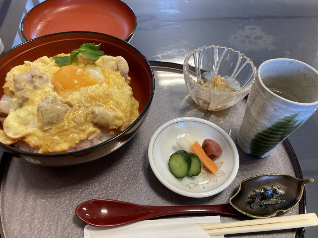 奥久慈産軍鶏を使ったしゃも丼