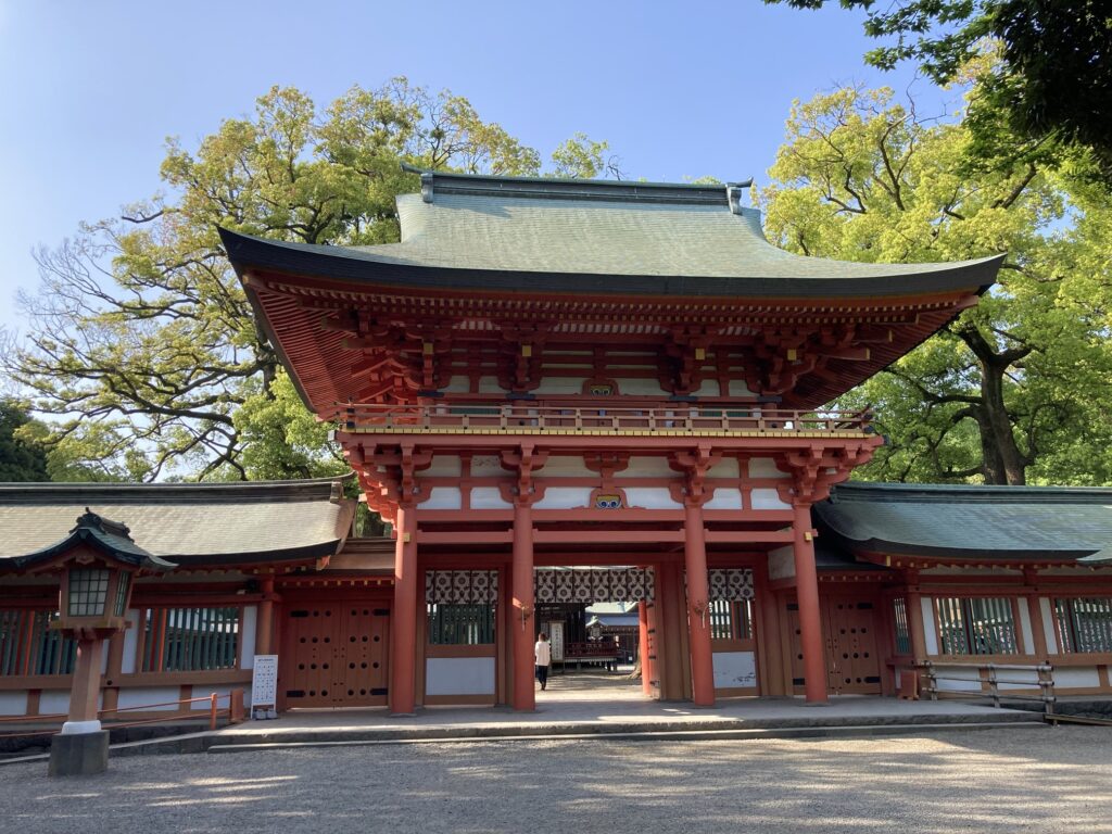 氷川神社の楼門