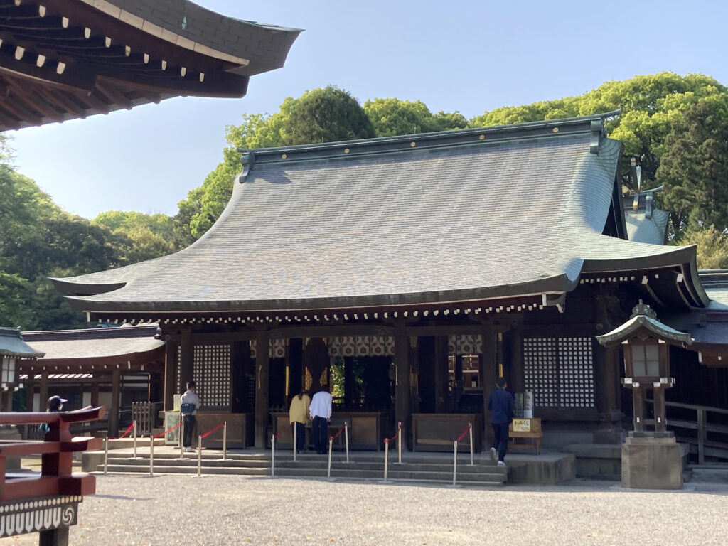 氷川神社の拝殿