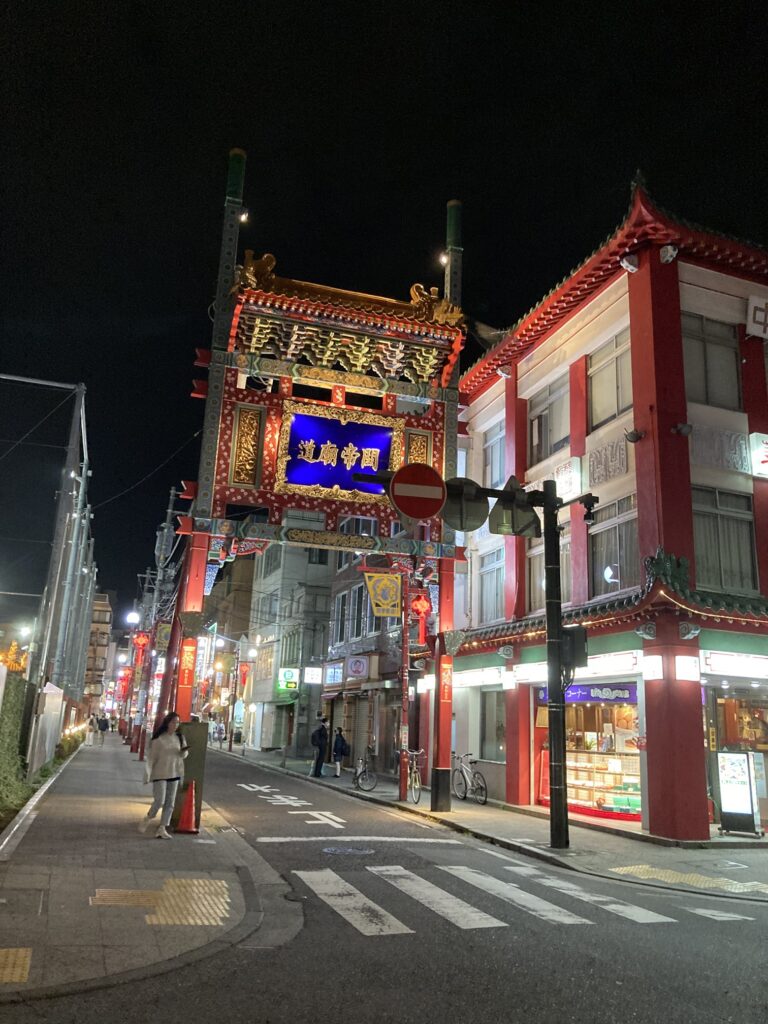 横浜中華街(地久門)