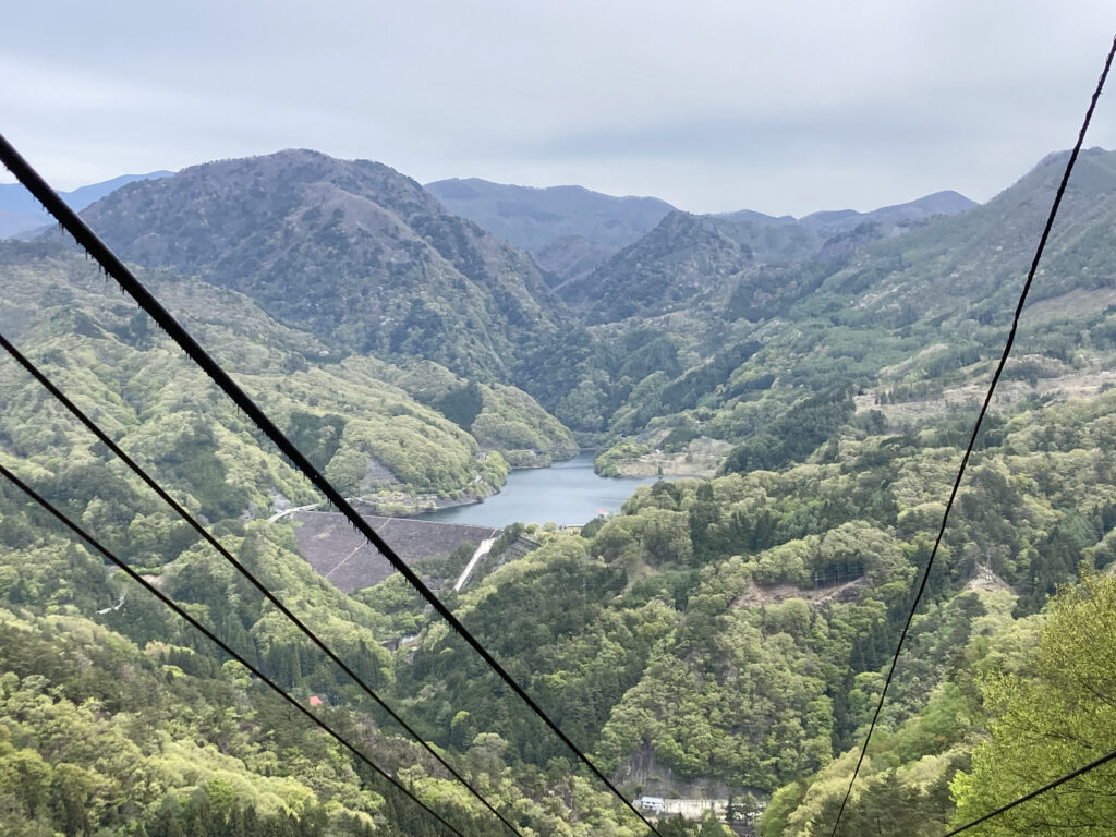 山頂駅から見る荒川ダム