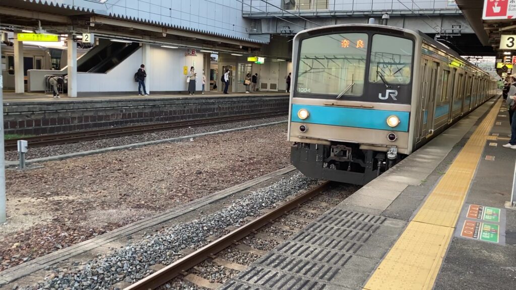 奈良線205系電車