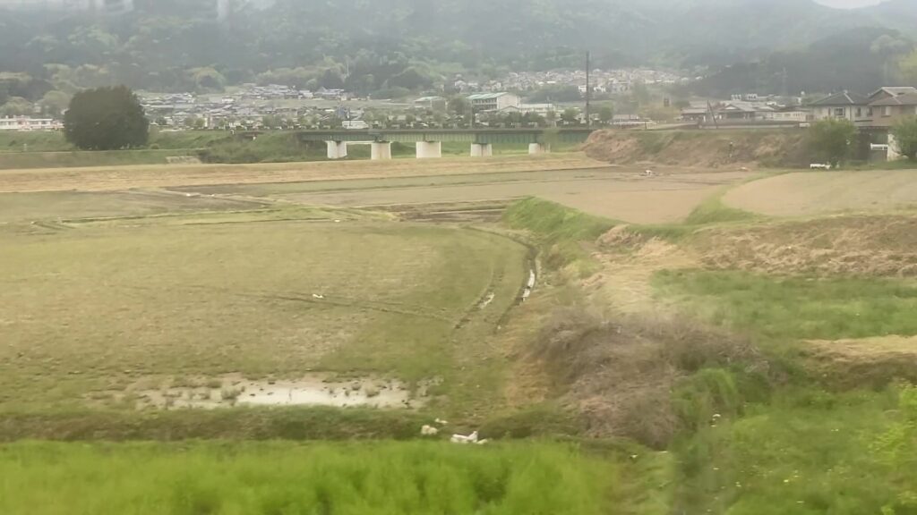 杣川を渡る信楽高原鉄道の線路