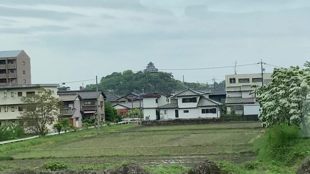 犬山城(鵜沼駅付近)