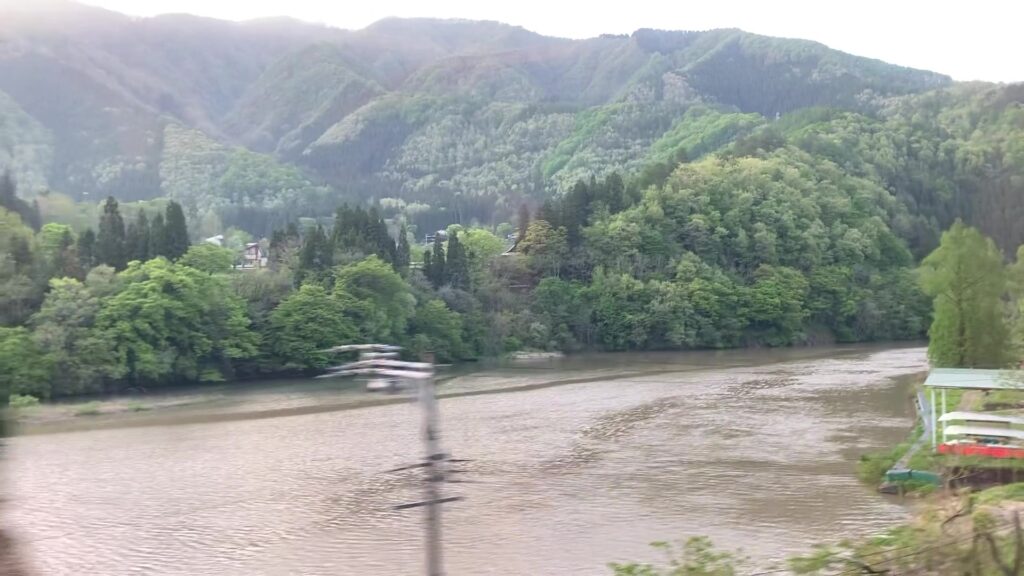 宮川の風景(飛騨古川・猪谷駅間のどこか)