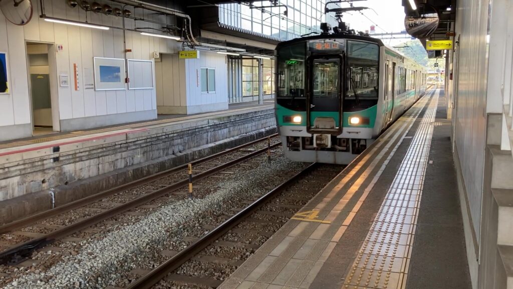 福知山行きの普通列車