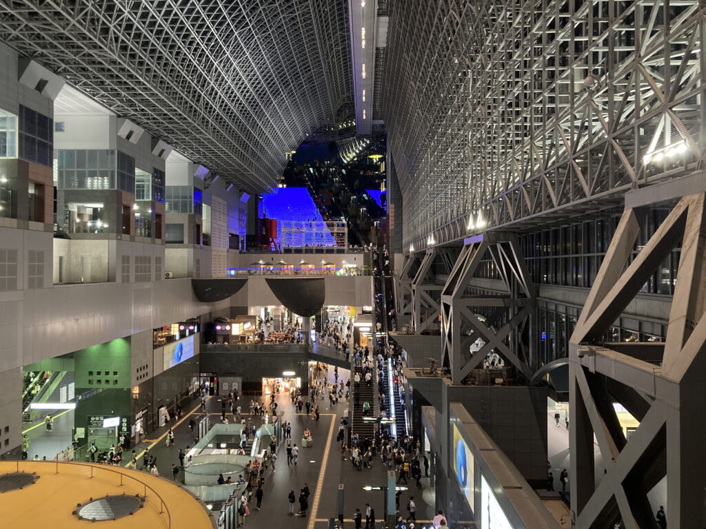 京都駅の中