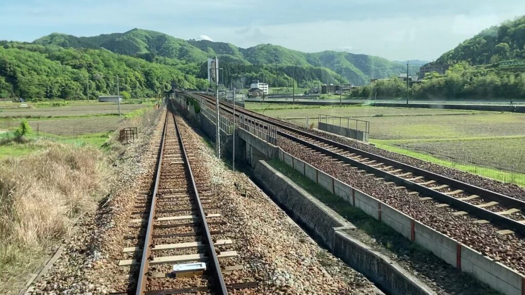 佐用駅付近の智頭急行線の線路