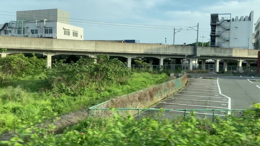 姫新線の線路から見た山陽本線の線路