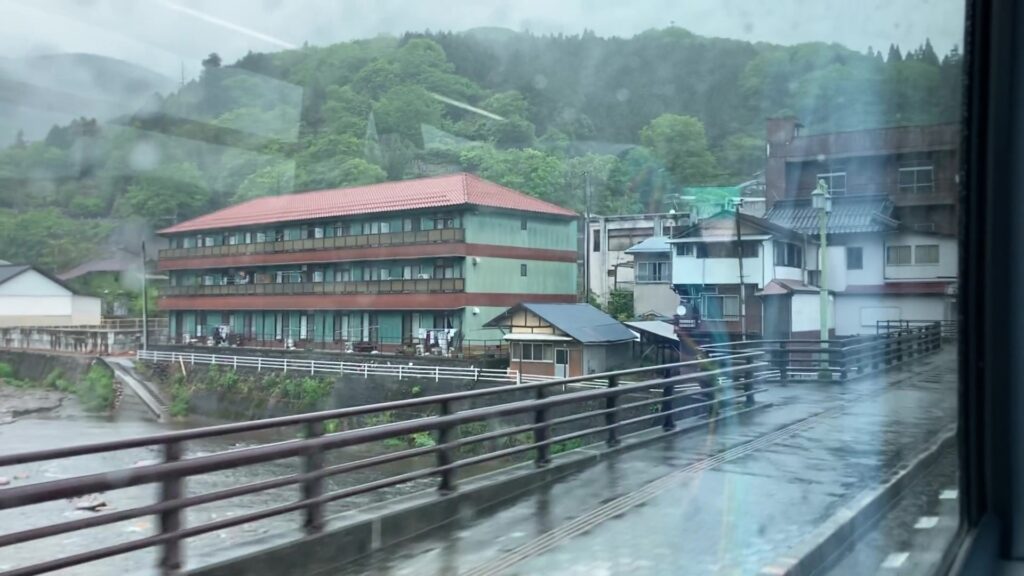 東城駅付近の街並み