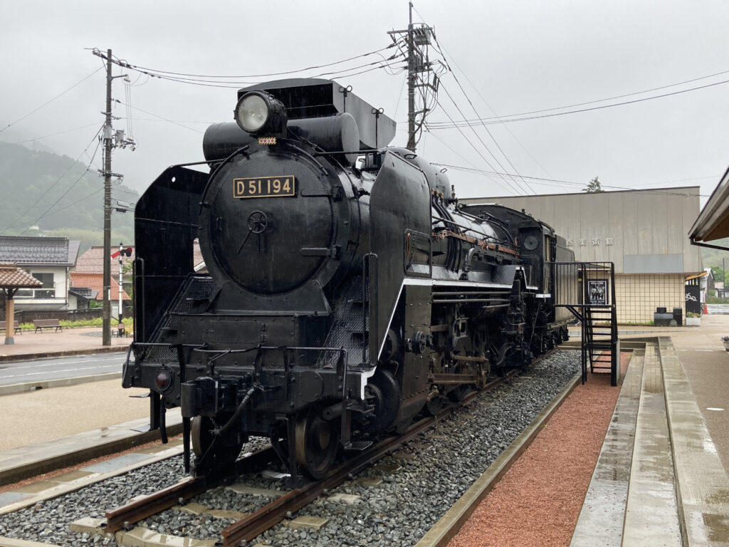 津和野駅前のD51形蒸気機関車