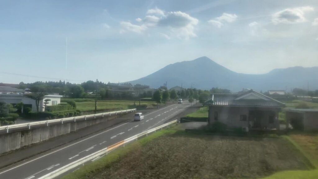 高千穂峰の車窓