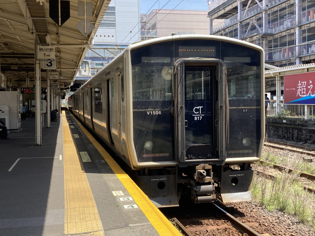 日豊本線の817系電車