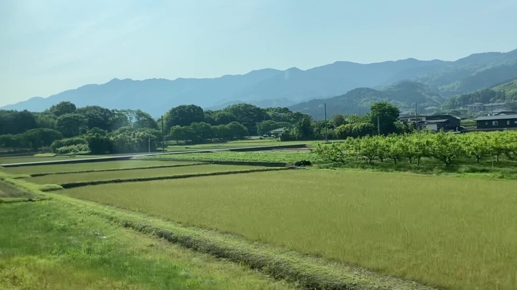 久大本線の福岡県区間における田園風景