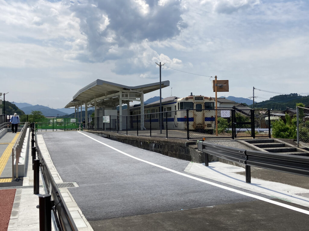 添田駅ホーム