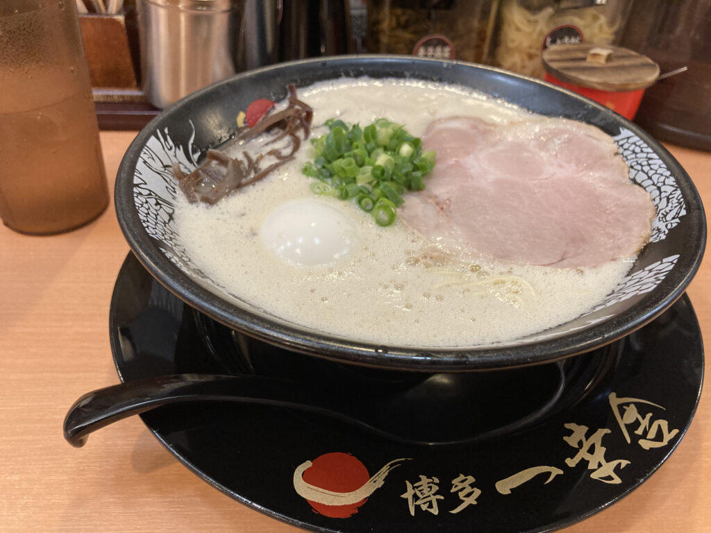 博多一幸舎のラーメン